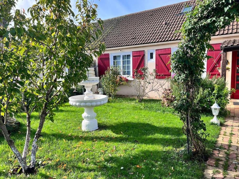 B&B Villeneuve-le-Comte - VILLA PRES DE DISNEYLAND AVEC JACUZZI - Bed and Breakfast Villeneuve-le-Comte