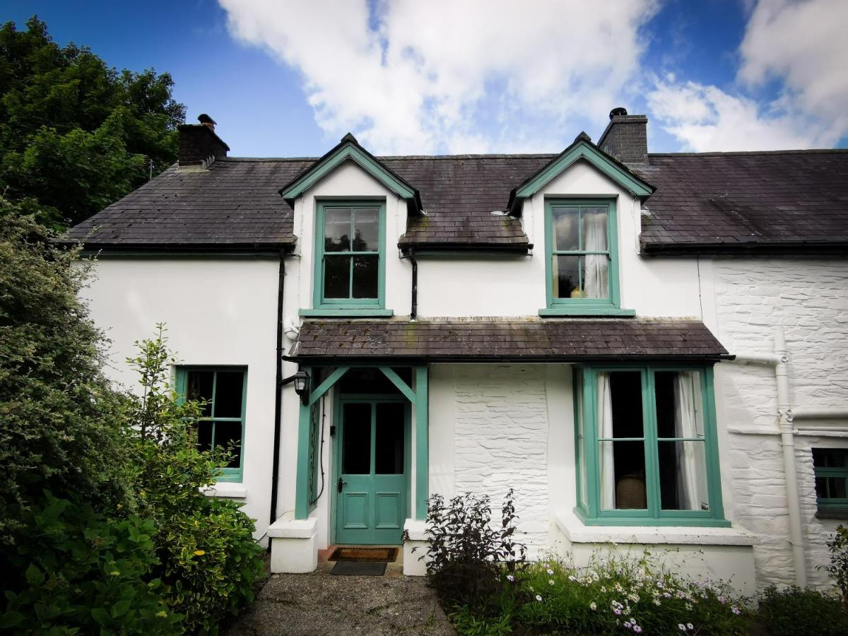 B&B Llanfyrnach - Wellstone Cottages - Jasmine - Bed and Breakfast Llanfyrnach