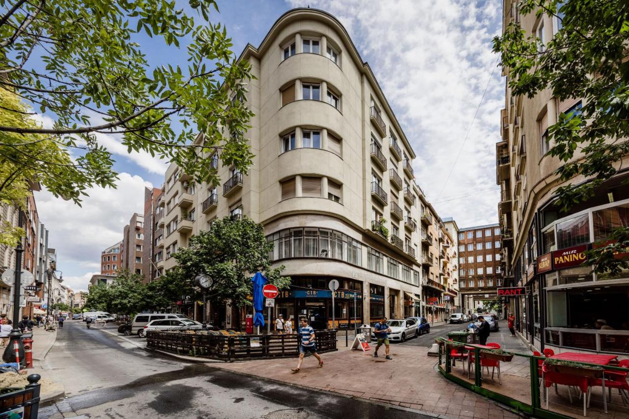 De Luxe 1-bedroom, 2-bathroom Condo in the Center - B&B Budapest