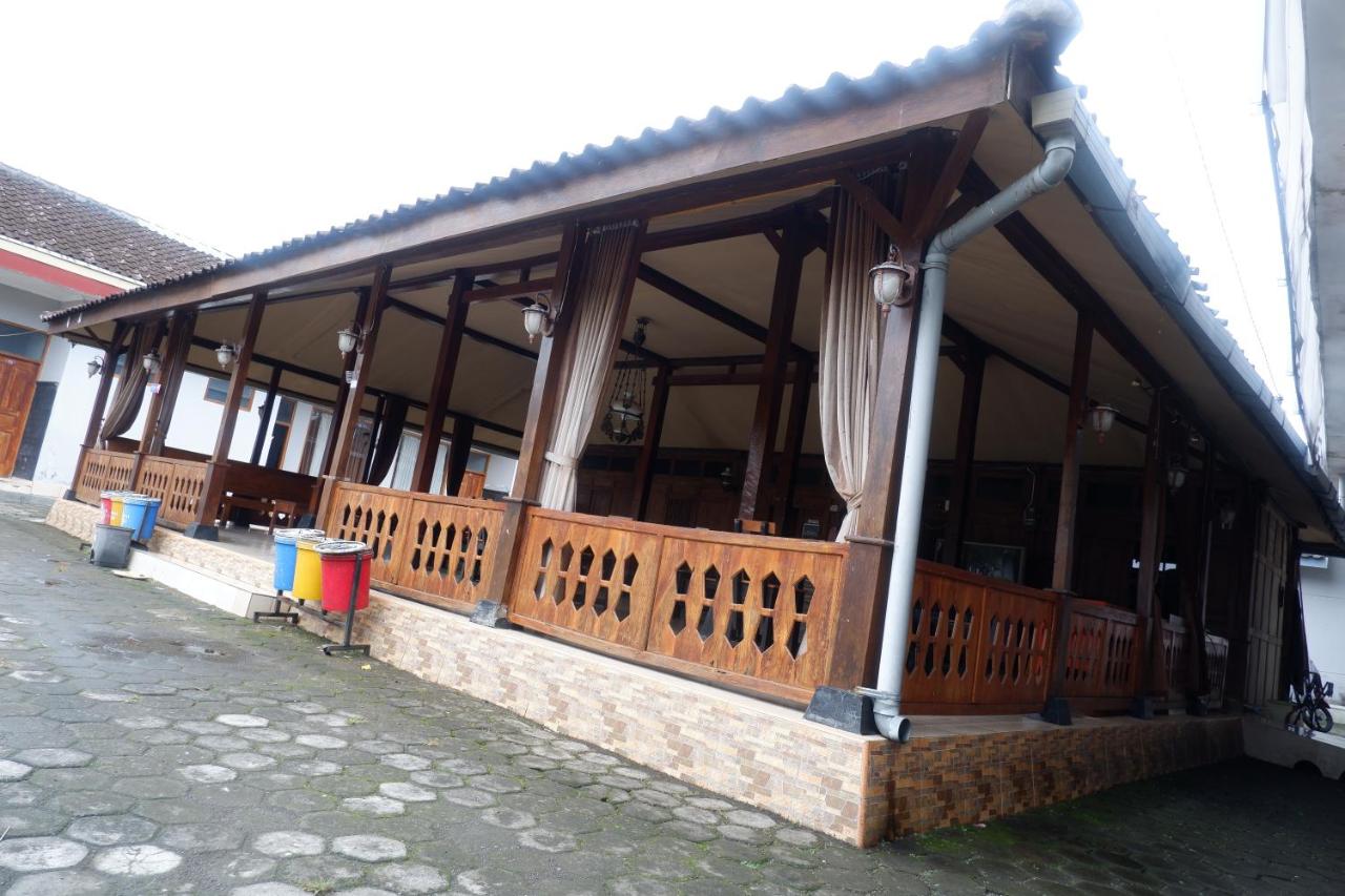Griya Limasan Gunung Kidul - B&B