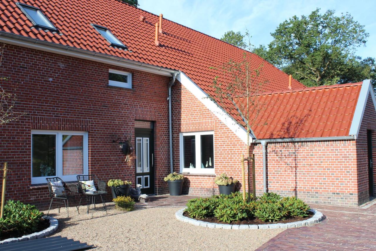 B&B Hesel - Ferienwohnung "Moi Tied" 35222 - Bed and Breakfast Hesel