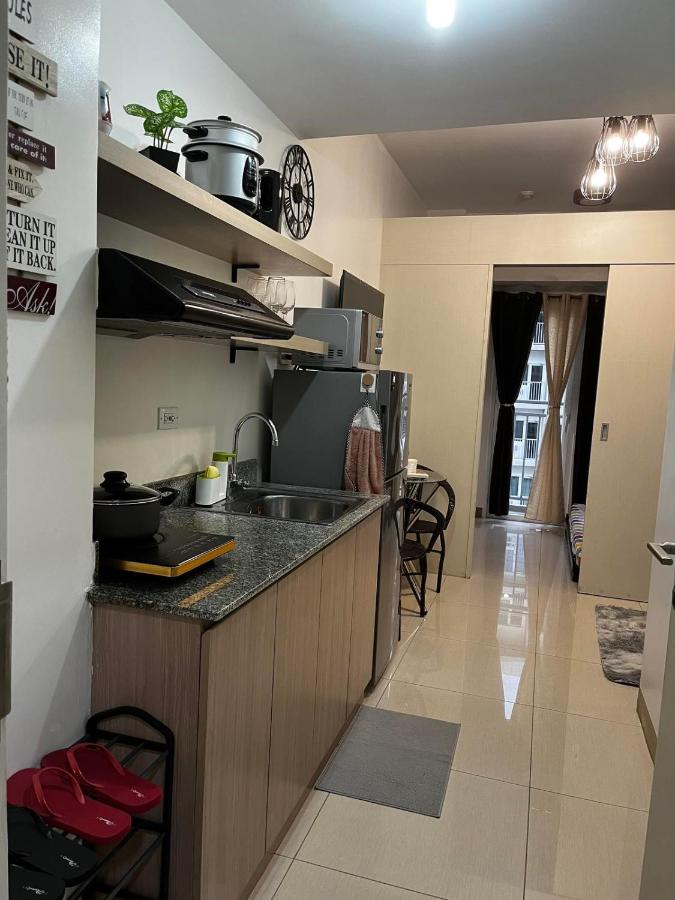 B&B Manila - Lovely 1BR Condo @ SM Southmall w/ Netflix & High Speed WIFI - Bed and Breakfast Manila