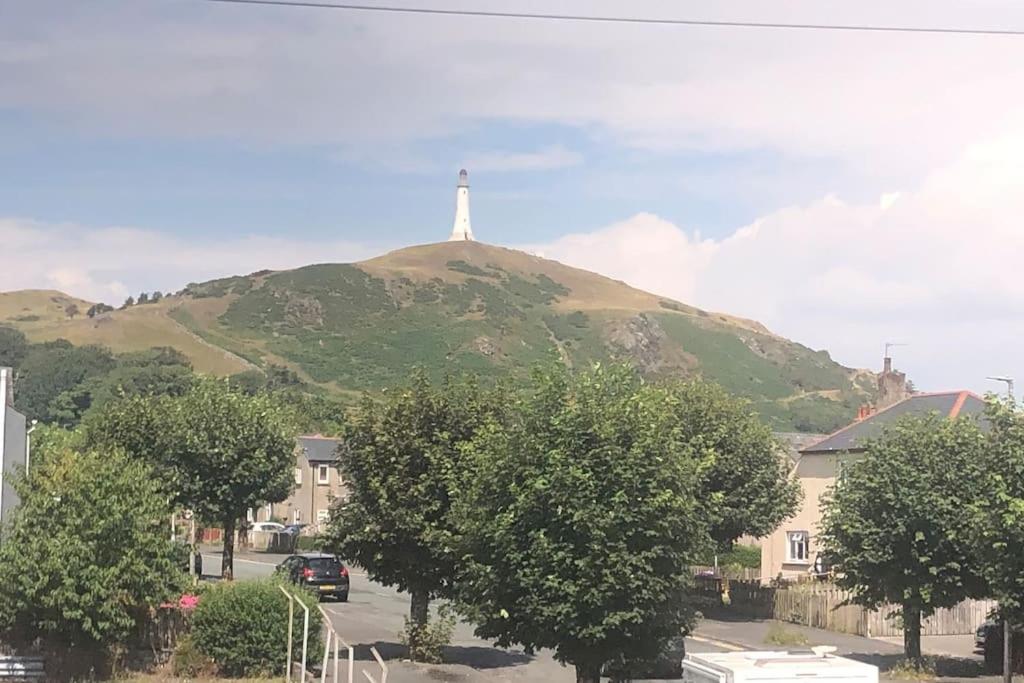 B&B Ulverston - Ulverston first floor apartment with roof terrace - Bed and Breakfast Ulverston