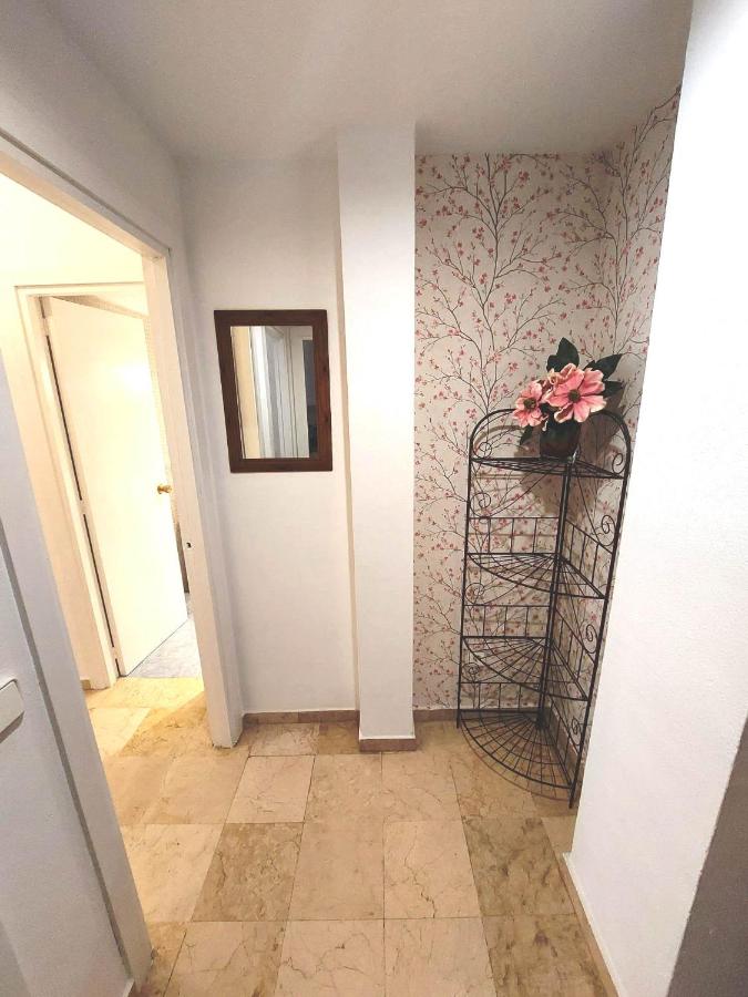 Carlos Cañal - B&B Sevilla