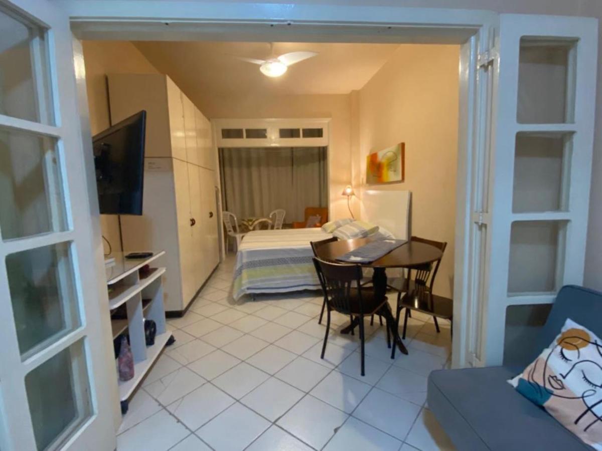 Meio de Copacabana, 200 metros da praia, posto 5 - B&B Rio de Janeiro