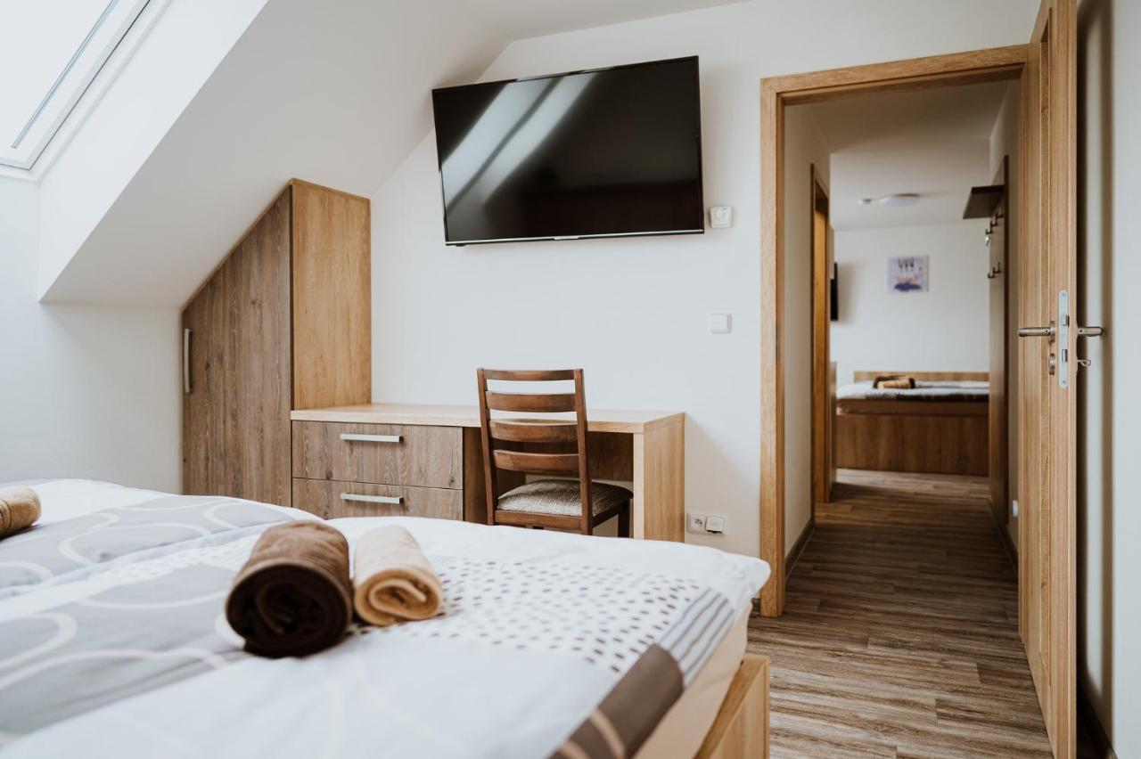Habitación Familiar con baño privado