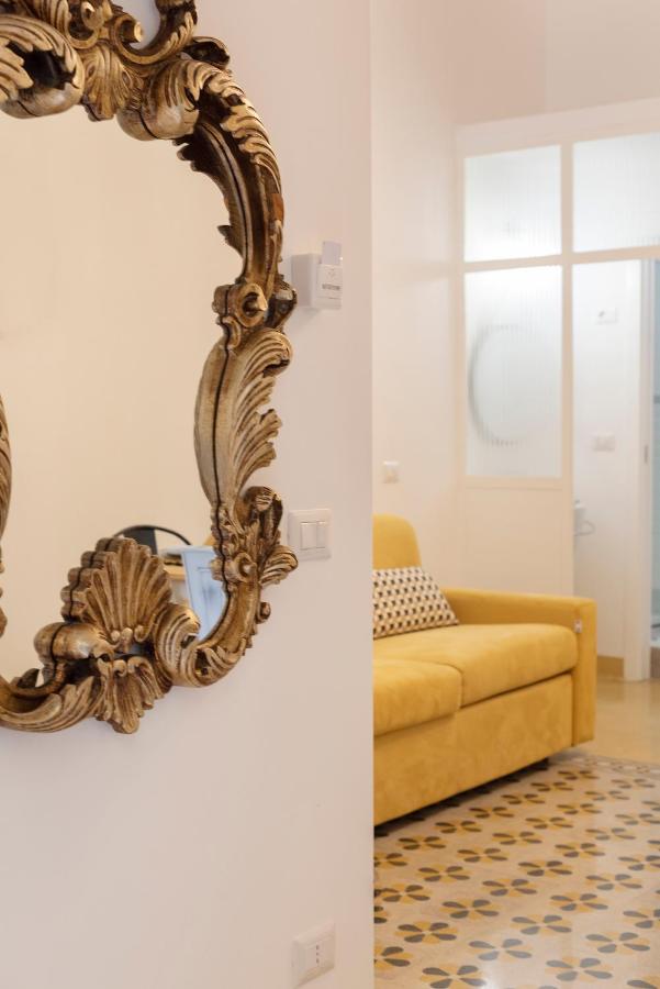 Vintage Suite Napoli - Ferienwohnung Neapel