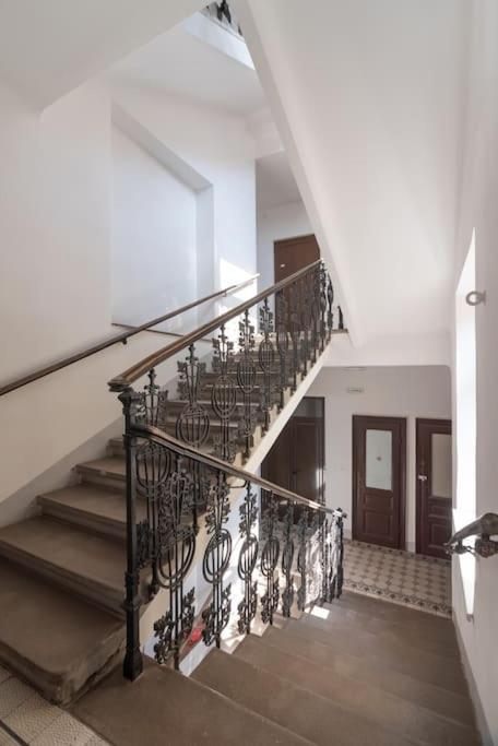 Große Terrasse, Klimaanlage und U-Bahn Nähe - B&B Vienna