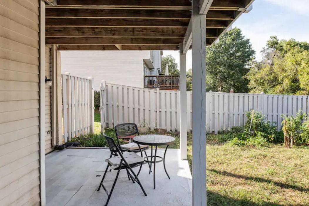 Newly Renovated Basement with Private Bathroom - B&B
