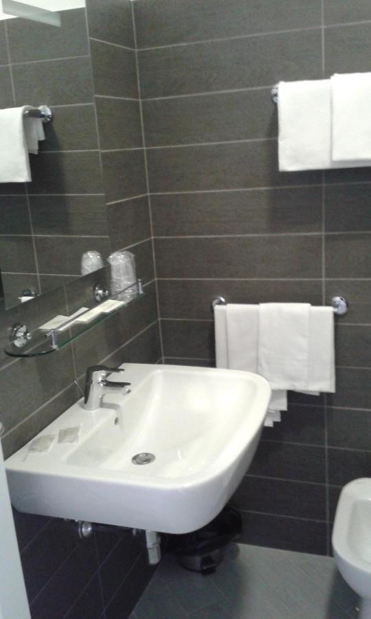 Vierbettzimmer mit eigenem Bad