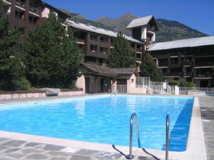 B&B Bourg-Saint-Maurice - 1 Bedroom Flat-Balcony- Pool-Parking-Wifi- heart of Village - Bed and Breakfast Bourg-Saint-Maurice