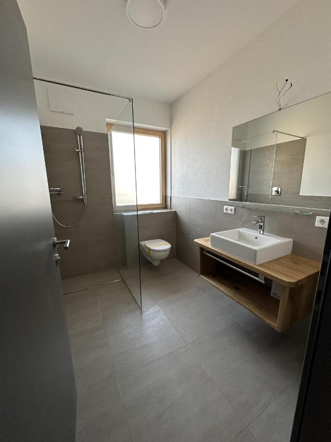 Apartment with Shower