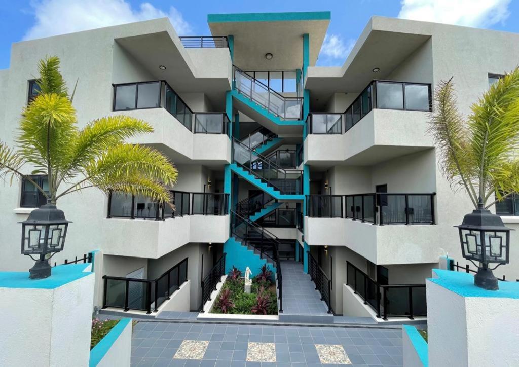 Hillsboro Suites & Residences Condo Hotel, St Kitts - B&B