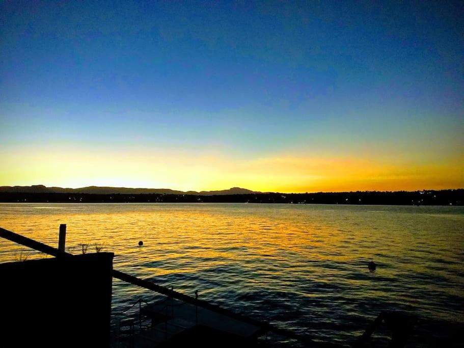 Habitación independiente a pie del lago con AC - B&B Tequesquitengo