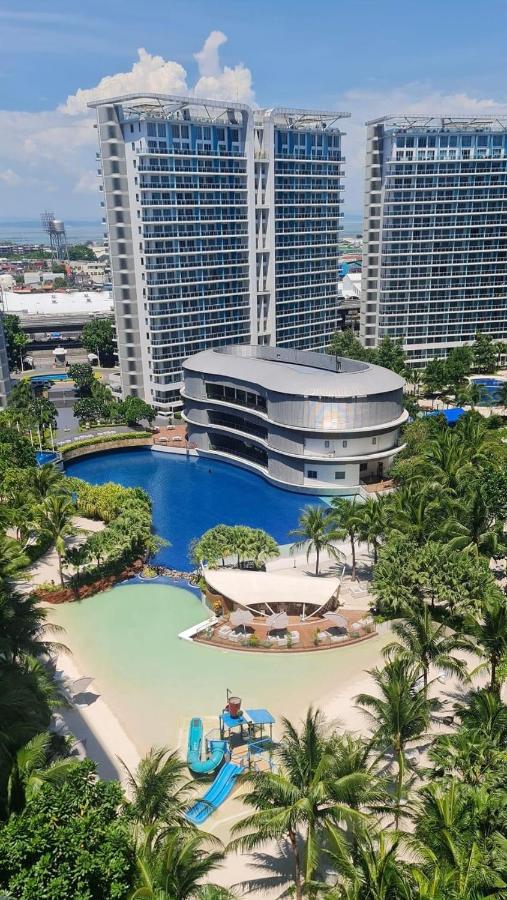 Azure south urban beach resort near airport - Bed and Breakfast Manilla