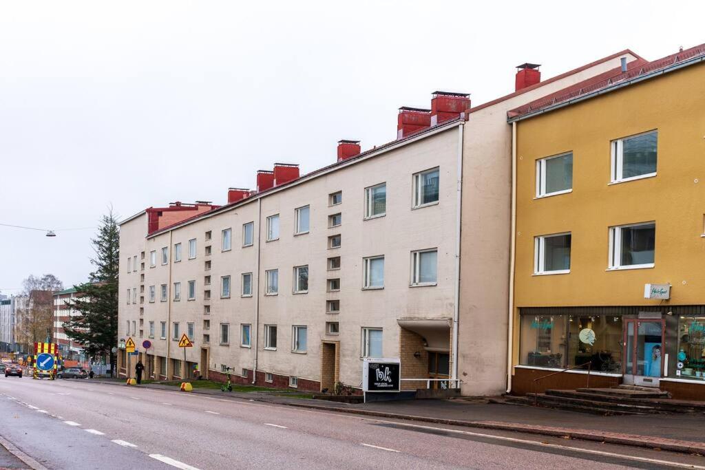 1br apartment with patio in Lauttasaari - B&B Helsinki