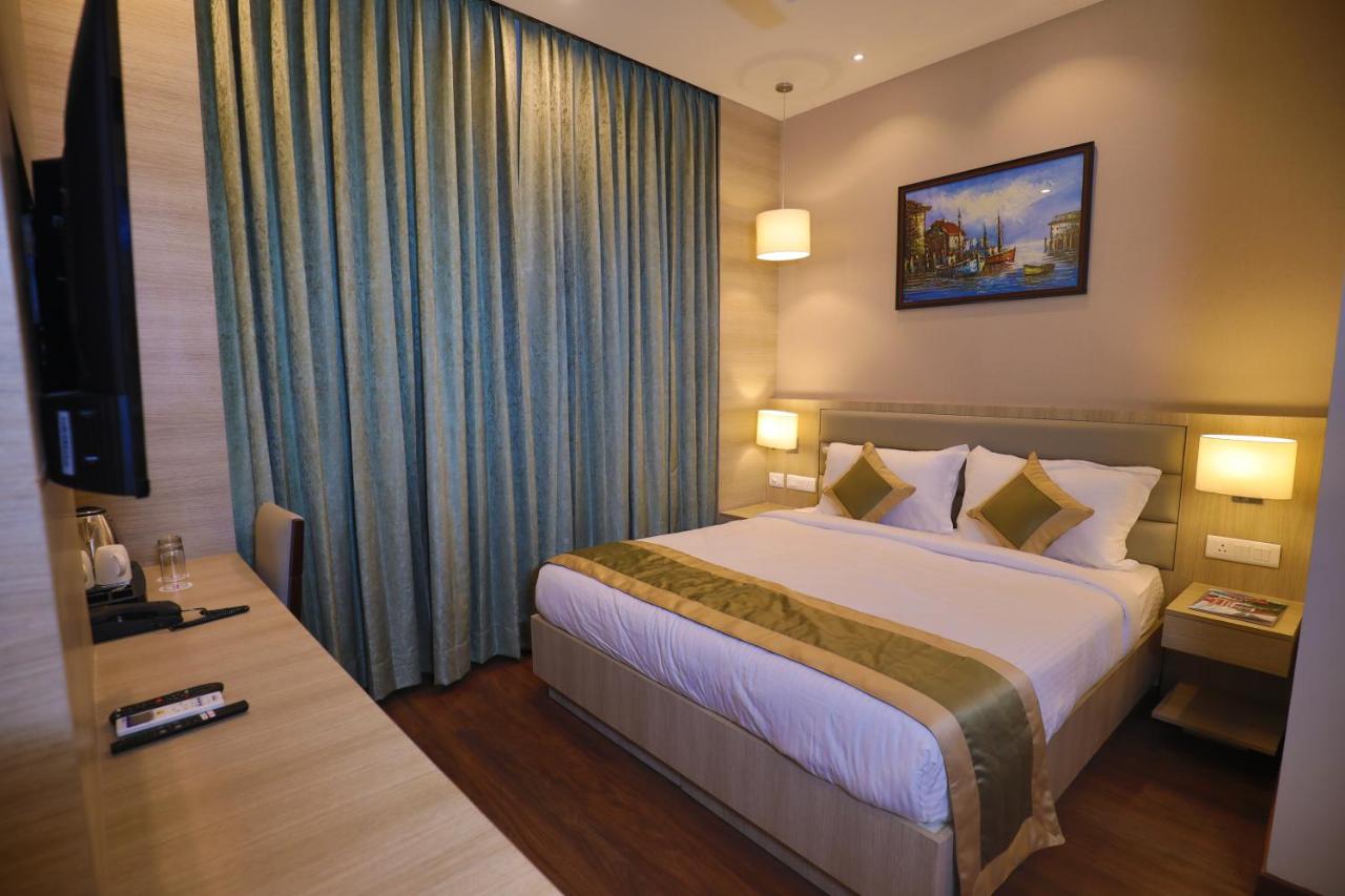 B&B Gurgaon - GOA COUNTRY CLUB - Bed and Breakfast Gurgaon