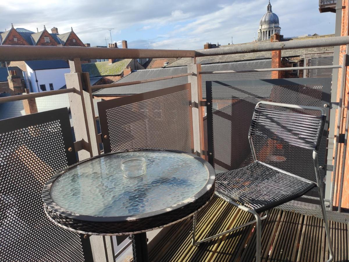 City Centre 2 bedrooms 2 Ensuite Flat free parking - Chambres d’hôtes