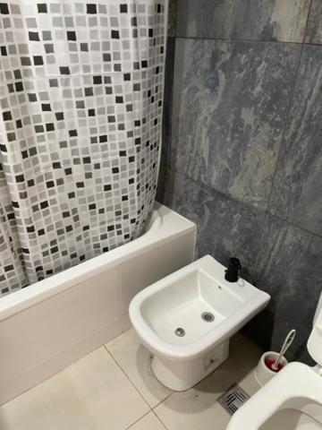 Loft Boutique Berazategui Centro - Chambres d’hôtes Berazategui