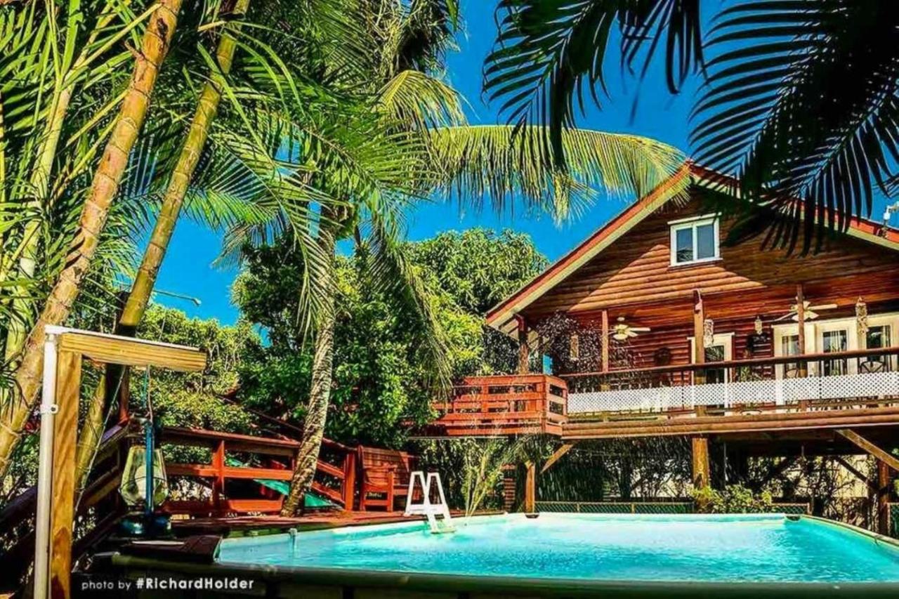 CentralCity “Paradise” Private Mini Resort & Pool - B&B