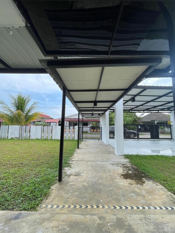 Nur Villa Sg Soi Musslimm Only - B&B Kuantan