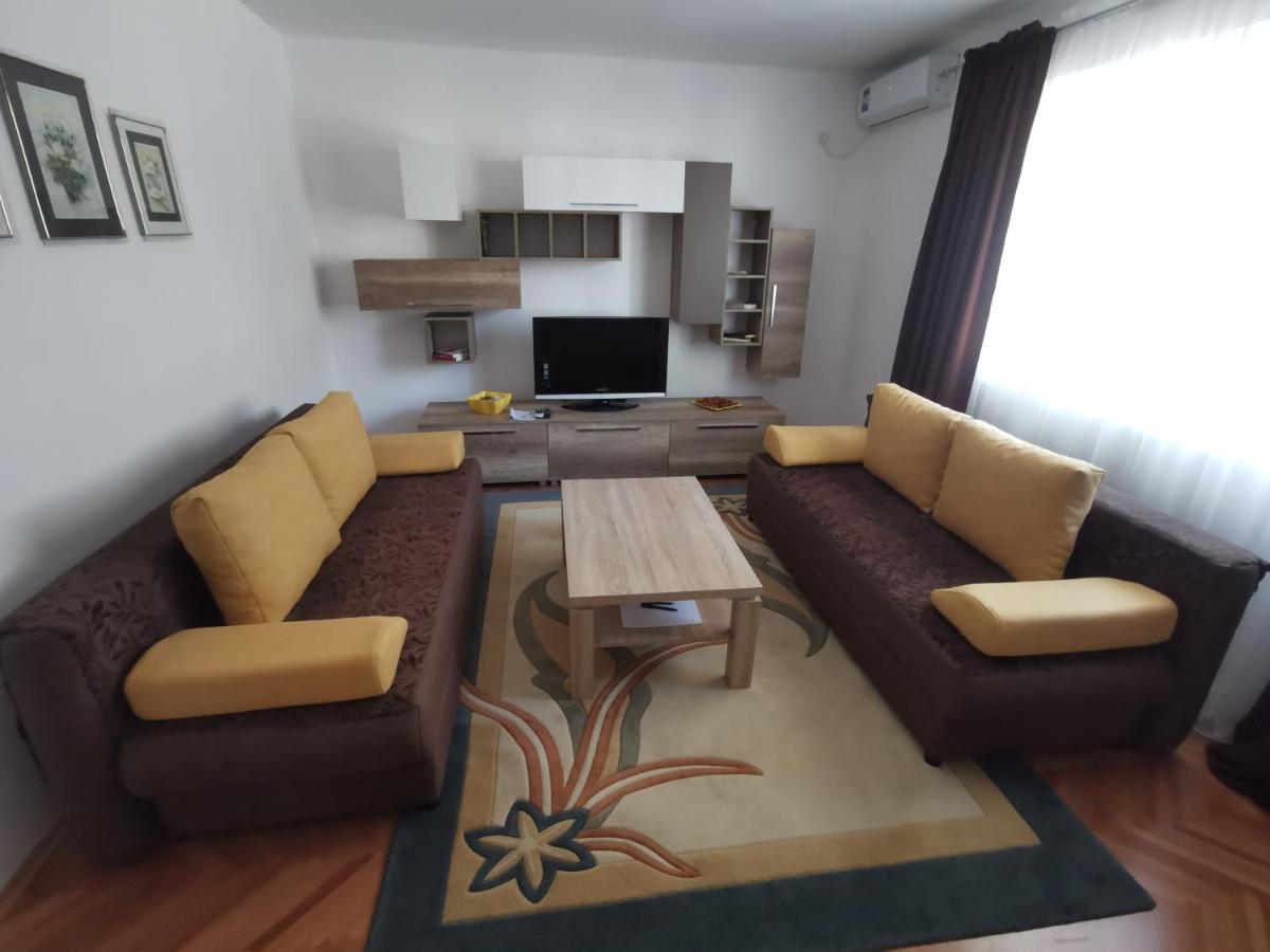 B&B Strumica - 007 Apartments - Strumica, Macedonia - Bed and Breakfast Strumica