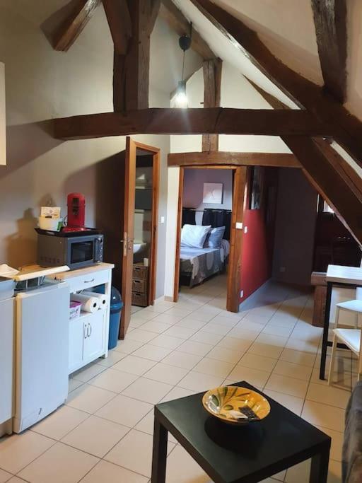 La Mansarde: appartement tout confort à Vatan - B&B