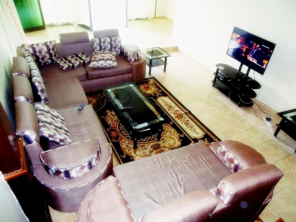Golf View Apartment - B&B Kigali