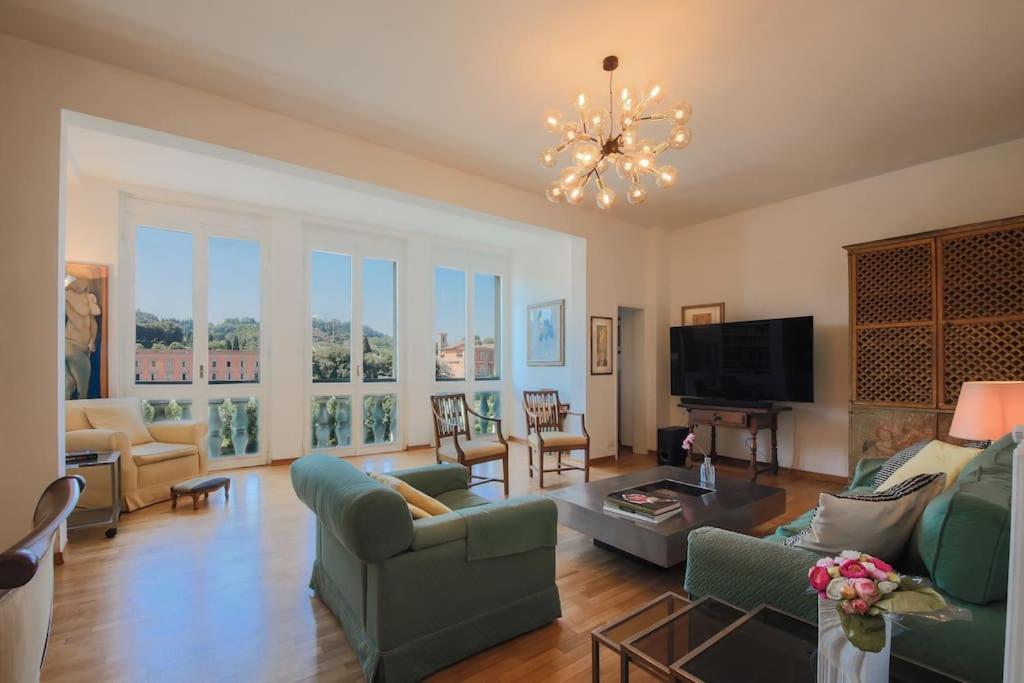 Apartments Florence- Biblioteca apartment with view - B&B