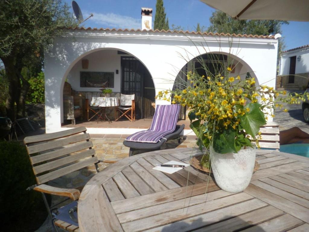 B&B Sayalonga - Toro Vista Casita - 1-2 bedrooms - Bed and Breakfast Sayalonga