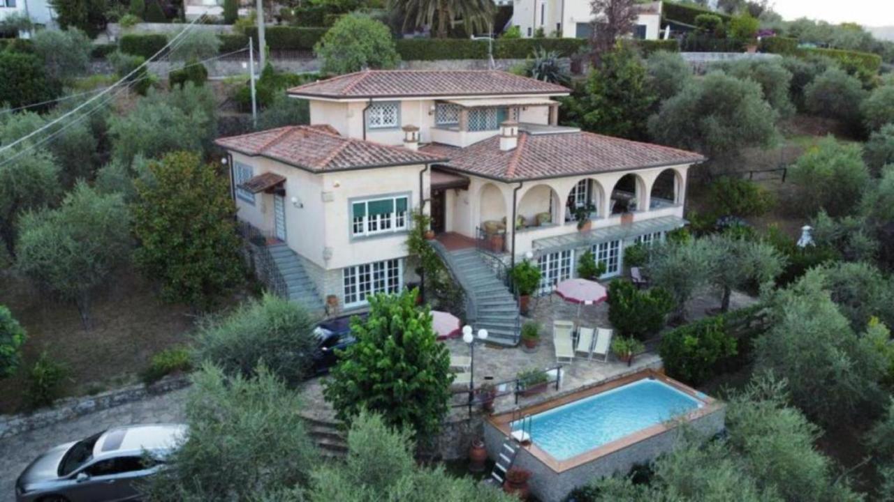 Villa Le Selvarelle by Nicola Real Estate - B&B Corsanico-Bargecchia