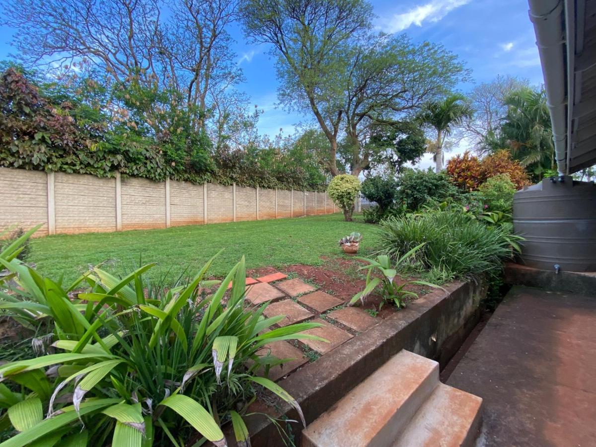 B&B Empangeni - Dickens Garden Flat - Bed and Breakfast Empangeni