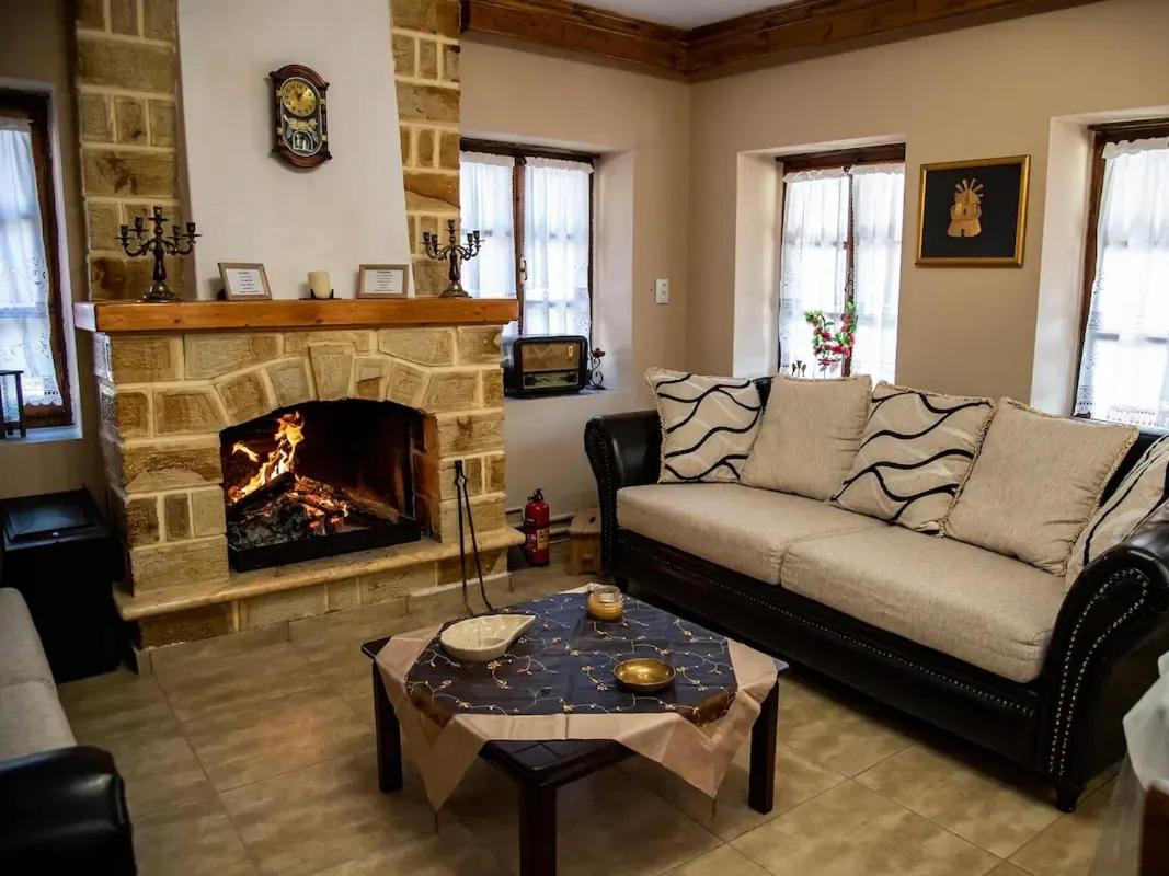 B&B Metsovo - The Mouzakles Mansion - Bed and Breakfast Metsovo