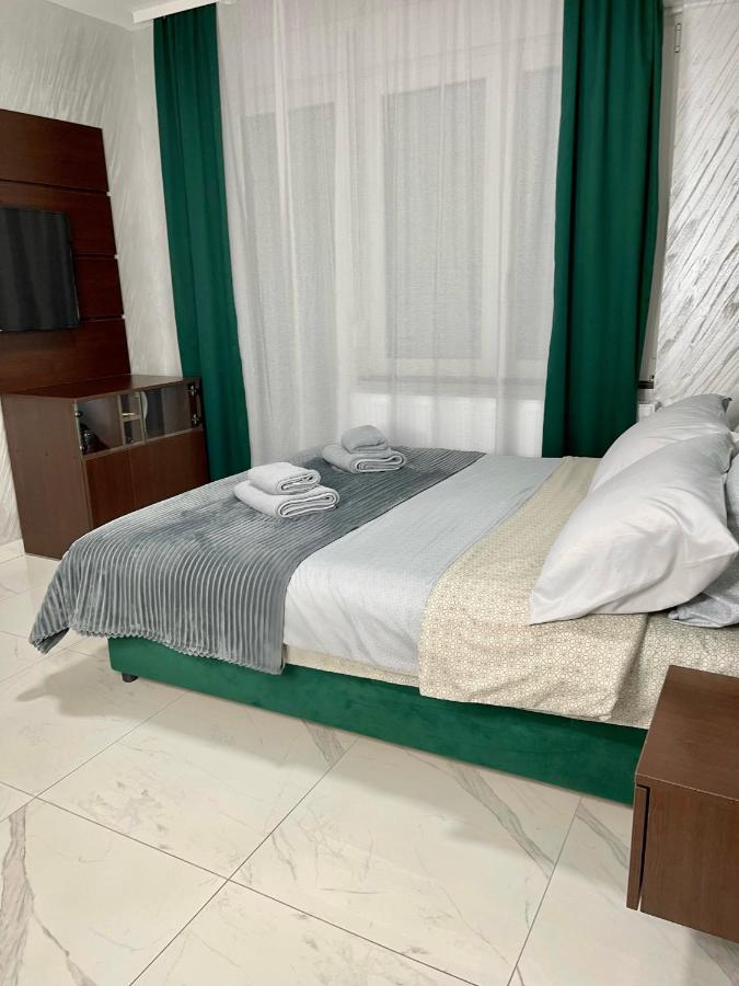 Estudio con balcón