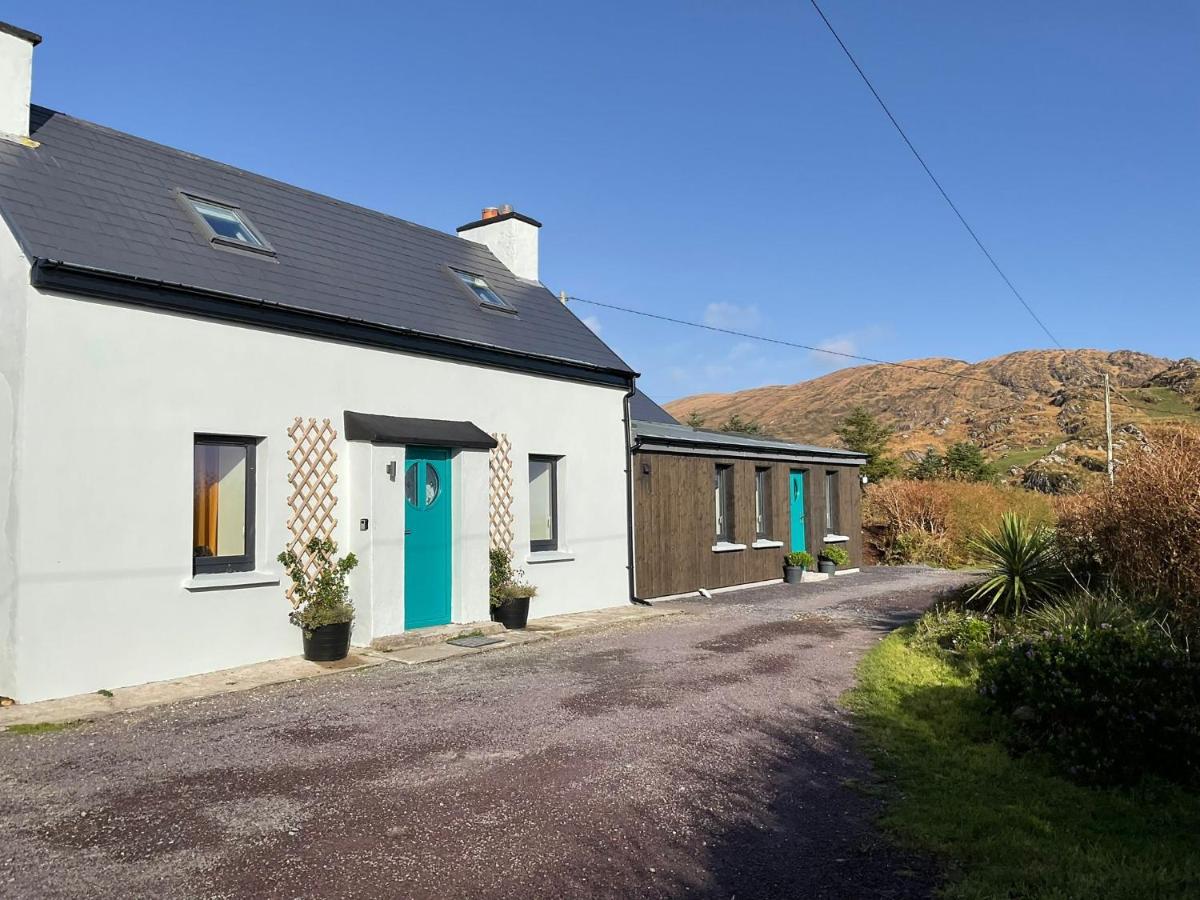 B&B Castletownbere - Wild Wild West Holiday Cottages - Bed and Breakfast Castletownbere