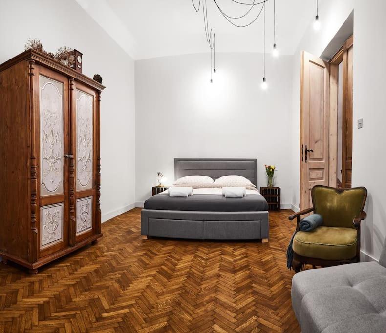 HOUSEHOST Apartment: Józefa Dietla 73/7 - B&B Cracovia
