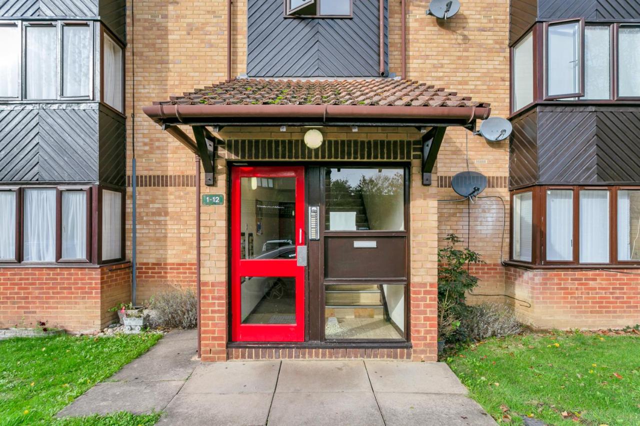 Aryas Apartments London - B&B