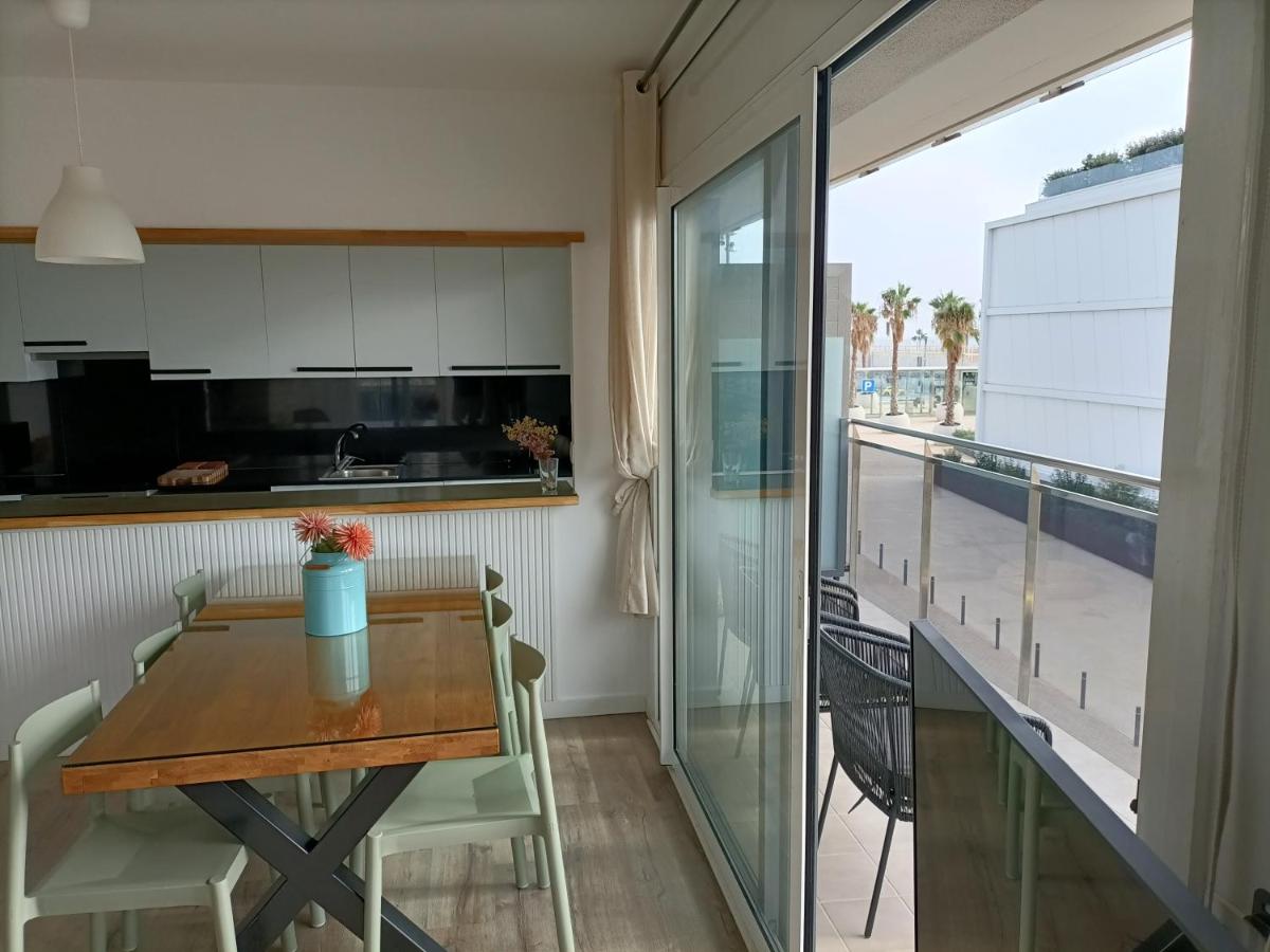 Gran Apartmento Playa Badalona - Bed and Breakfast Badalona