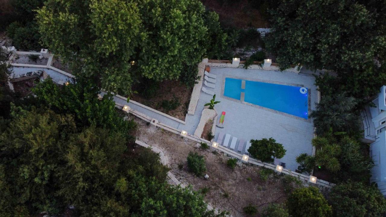 Six-Bedroom Villa