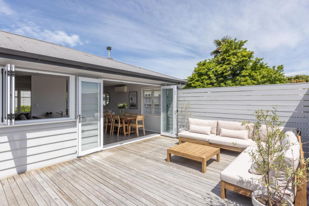 Village House - 2-min walk into Havelock - B&B Havelock North