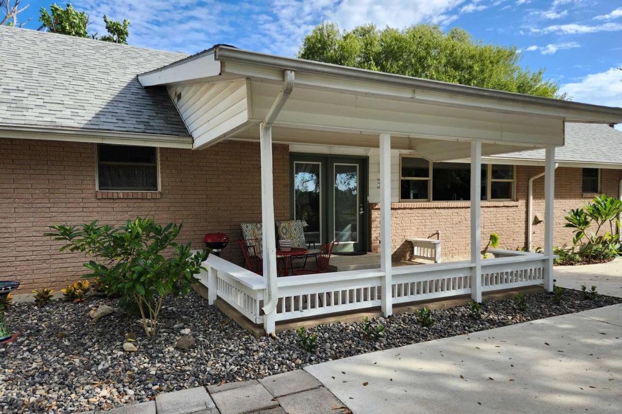 Riverfront Family Home Yard, Orchard, Dock! - B&B