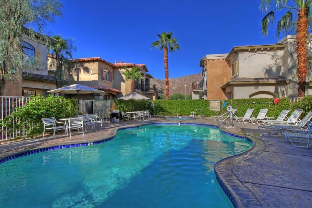 B&B La Quinta - CLR109 Charming 1 Bedroom Overlooking the Pool - Bed and Breakfast La Quinta