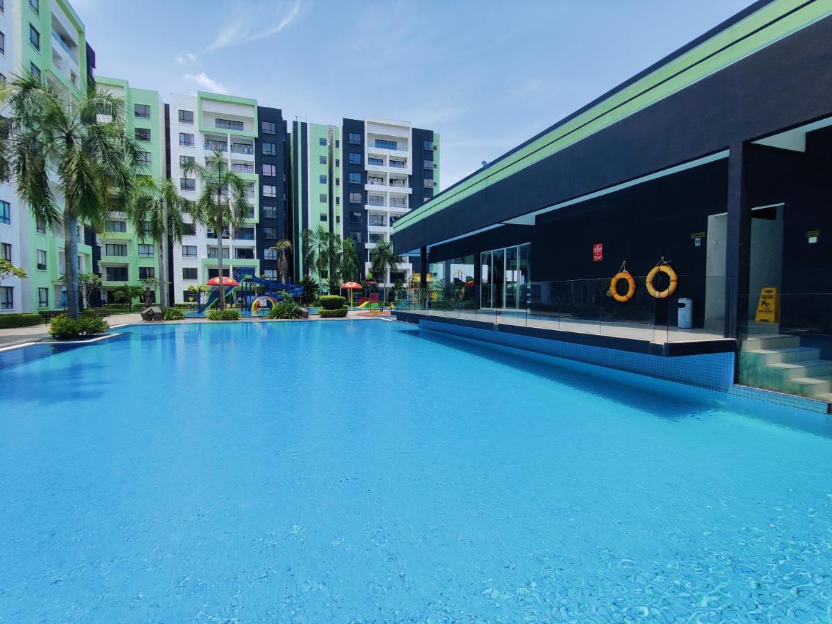 KT's Homestay- Corner Unit - Manhattan Ipoh Water Park- Station 18 - B&B Ipoh