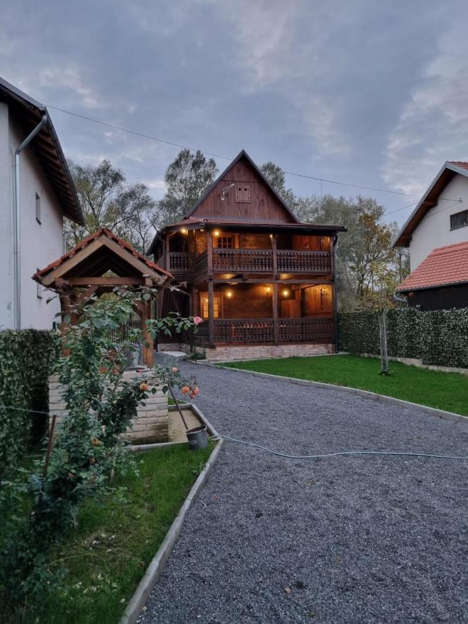Oak Holiday House Nature - Ferienwohnung