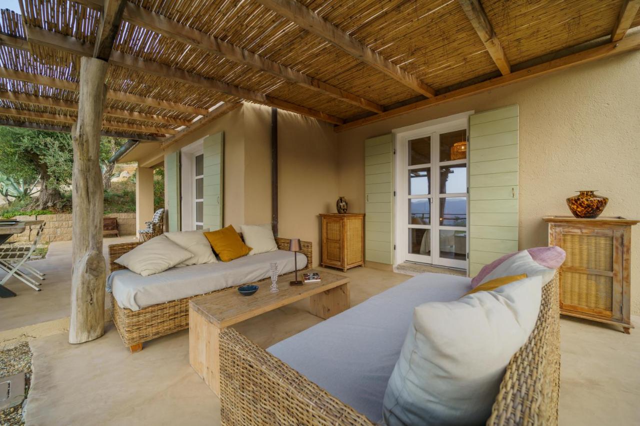 Villa Elicriso Charme e Nature - Goelba - B&B