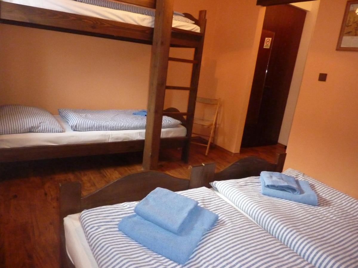 Vierbettzimmer mit eigenem Bad