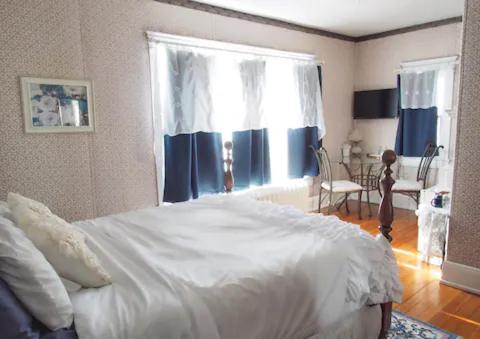 Deluxe Double Room with Bath