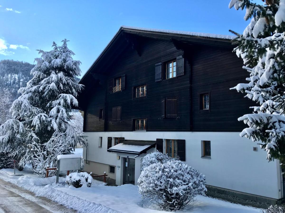 Appartement 53m2 rénové dans un chalet au coeur de Charmey avec vue sur les montagnes - B&B