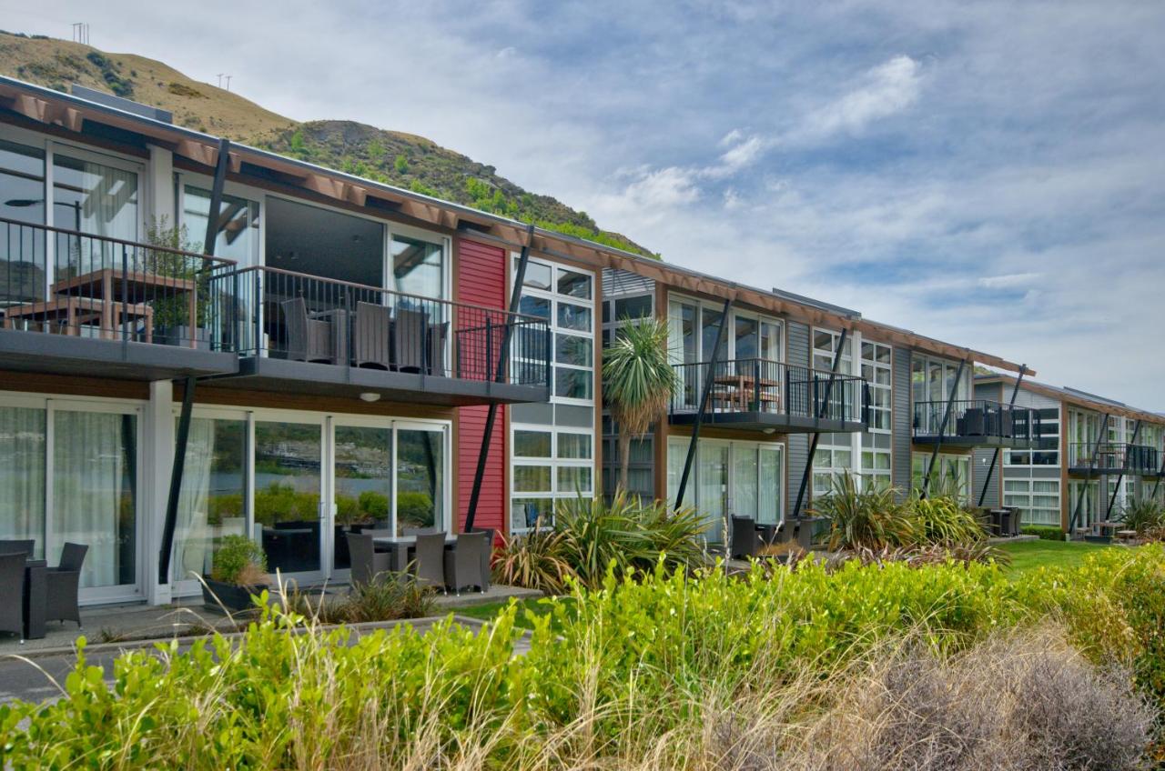 B&B Queenstown - Absolute Lake Front Luxury- 2 bedroom apartment - Bed and Breakfast Queenstown