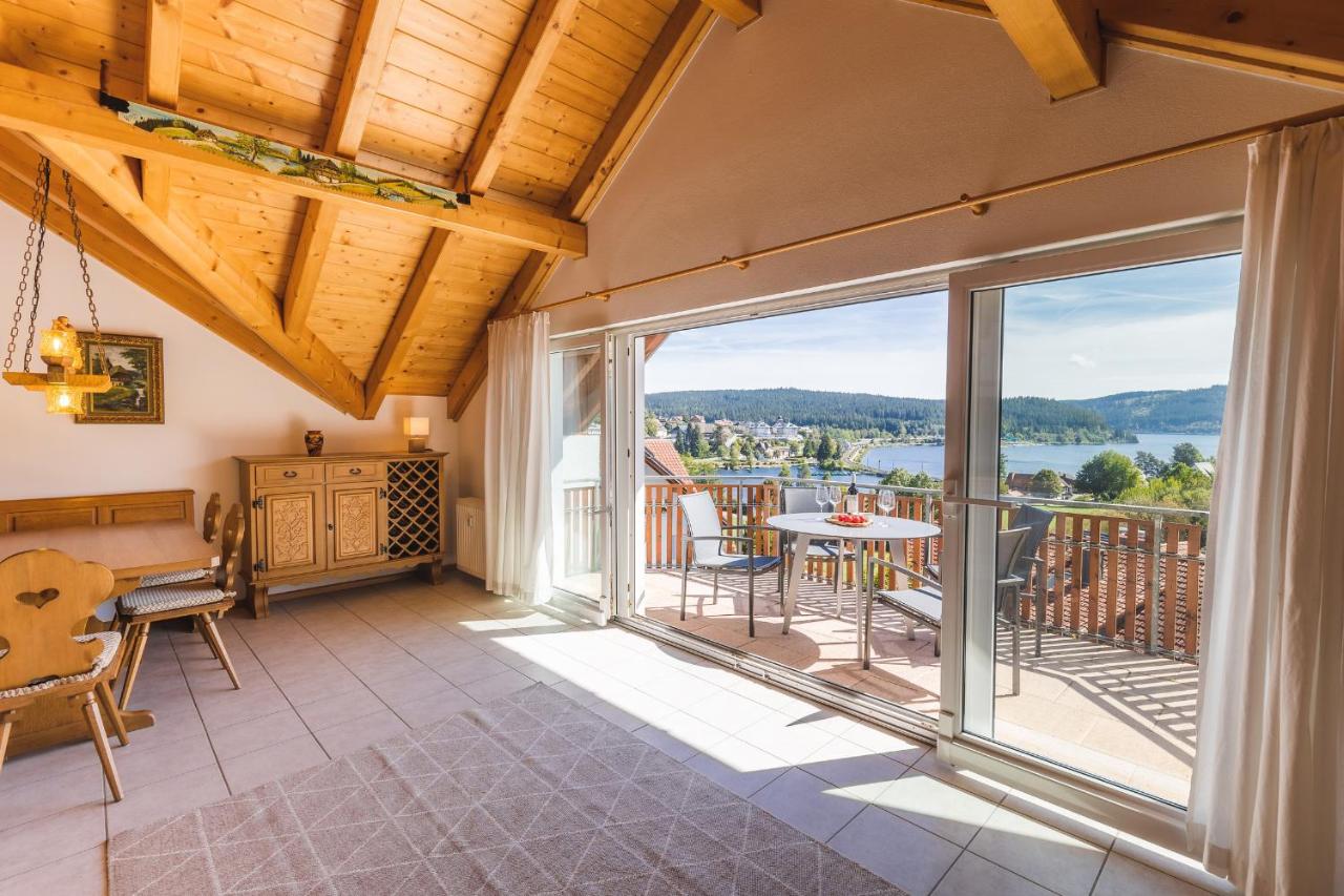 B&B Schluchsee - Ferienwohnung Seeglück mit großzügigem Südbalkon und herrlichem Seeblick - Bed and Breakfast Schluchsee